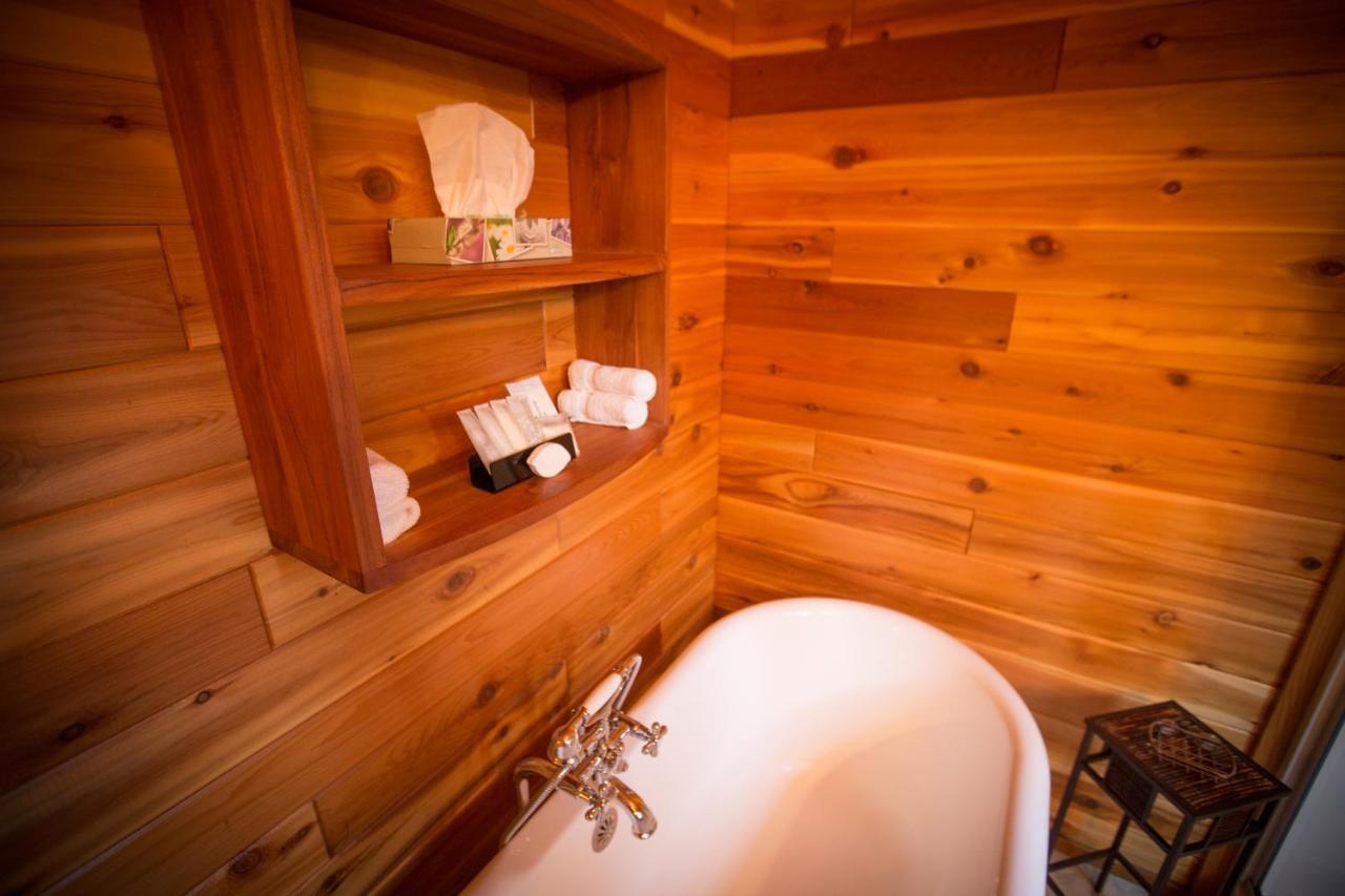 Paradise Lodge And Bungalows بحيرة لويز المظهر الخارجي الصورة