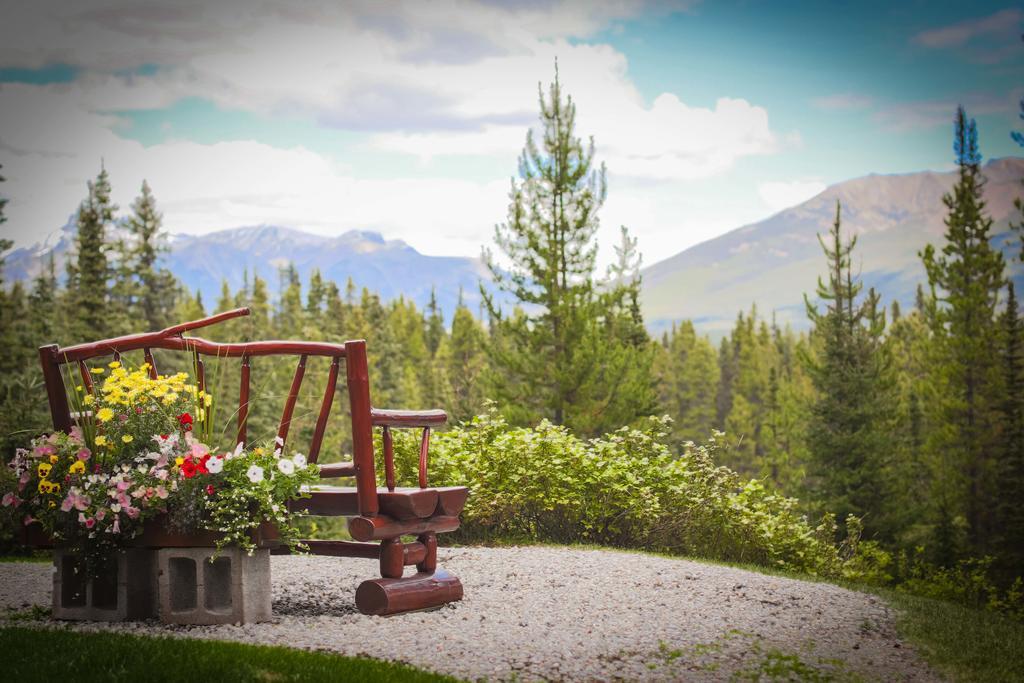 Paradise Lodge And Bungalows بحيرة لويز المظهر الخارجي الصورة